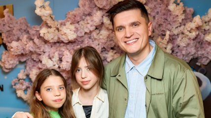 Анатолий Анатолич воспитывает троих детей