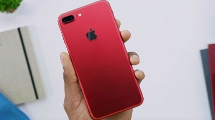 Компания Apple выпустила iPhone в красном цвете 