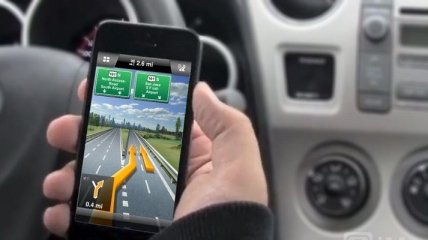Apple разрабатывает "умный" автомобильный навигатор 