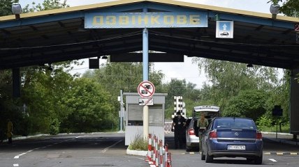 Венгрия открывает пункт пропуска с Украиной: подробности