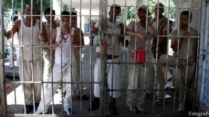 Около 30 заключенных совершили побег из тюрьмы в Мексике