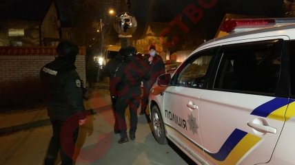 Поліція біля будинку Медведчука