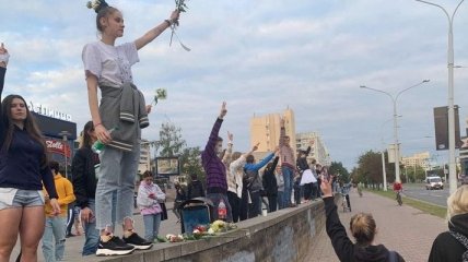 Протесты в Минске: суббота в столице началась с цепи солидарности