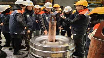 Mechatronics Lab і "WOW! Фізика": як "Інтерпайп" Пінчука популяризує інженерію серед школярів