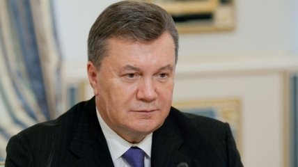 Полиция подтвердила снятие с международного розыска Януковича и его сына
