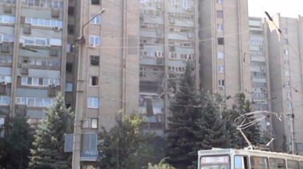 Луганск: от взрыва дома пострадало 4 ребенка  