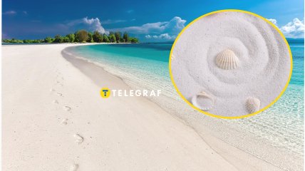 Пляж, де є білий пісок