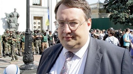 Геращенко опроверг обвинения Луценко в халатности милиции