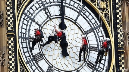 В Лондоне остановили часы Биг-Бена