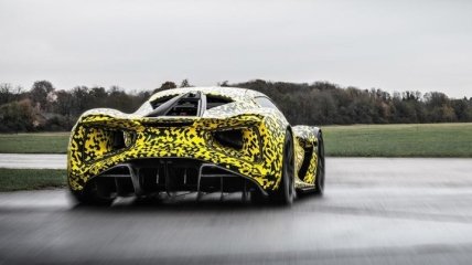 Lotus провела испытания гиперкара Evija на трассе Top Gear (Видео)
