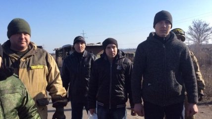 Троих украинцев освободили из плена боевиков