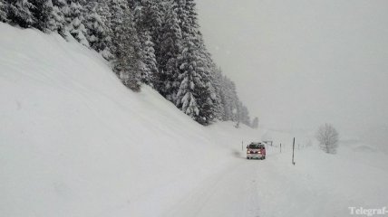 Сильнейший снегопад парализовал запад Австрии
