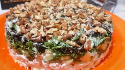 Салат получается не только вкусным, но и красивым