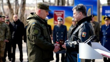 Президент: 180 бойцов Нацгвардии погибли за Украину