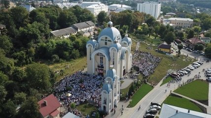 Епифаний провел богослужение в храме святых Владимира и Ольги в Львовской области