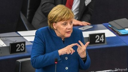 Заявление Меркель о европейской армии вызвало бурные аплодисменты
