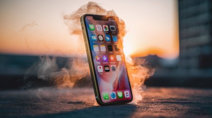 Летняя жара может повредить гаджет