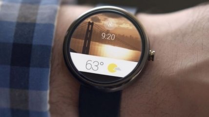 Самые популярные "умные" часы в 2014 году - Moto 360