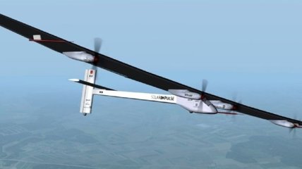 Самолет на солнечных батареях "Solar Impulse 2" приостановил свой полет