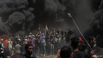 Число убитых палестинцев на границе сектора Газа увеличилось до 52