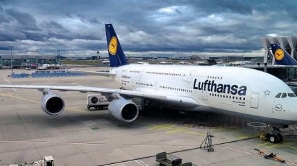 Німецький перевізник Lufthansa перевозитиме пасажирів лише у масках