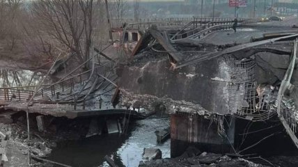 Разрушение мостов добавляет новых проблем в контрнаступлении. Фото иллюстративное