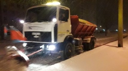 По Украине выпало до 23 см снега: какая ситуация на дорогах 