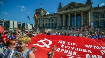 Запретить нельзя разрешить: в Берлине поставили точку в вопросе о демонстрации российской символики к 9 мая