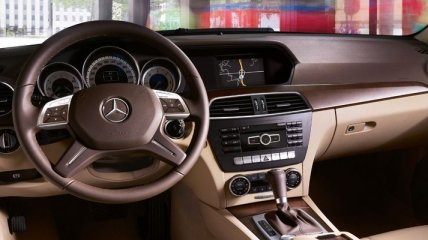 Во Франции запретили Mercedes 