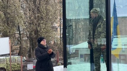 Как живой: в Киеве торжественно открыли памятник легендарному герою Украины (фото)
