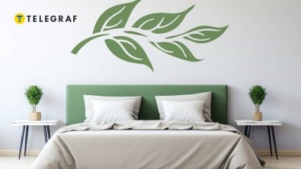 Малюнок рослини над ліжком