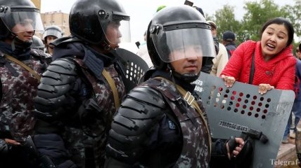 В нескольких населенных пунктах Казахстана произошли столкновения, есть погибшие и раненые