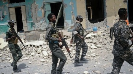 Нападение на отель в Сомали: 26 погибших, десятки раненых 