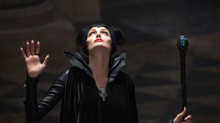 "Колдунья" - самая кассовая премьера Анджелины Джоли