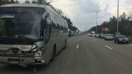 ДТП на трассе "Киев - Борисполь": автобус столкнулся с Toyota