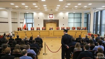 Конституционный суд Польши назвал новый закон о КС частично неконституционным