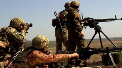 Штаб: Боевики обстреляли Пески из минометов и БМП