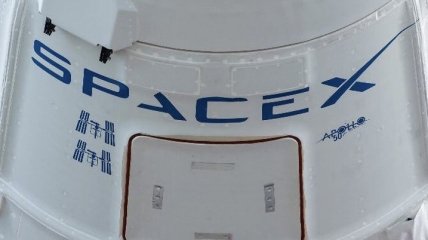 Корабль Dragon успешно доставил на МКС новый стыковочный узел