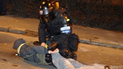 Демонстрация против мигрантов в ЕС закончилась стычкой с полицией