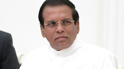 Президент Шри-Ланки хочет оставить под запретом продажу алкоголя женщинам
