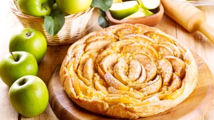 Листковий пиріг з яблуками