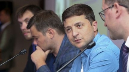 Зеленский об увольнении Богдана: Мы не держимся за кресла, могу еще раз повторить
