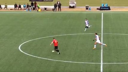 Златана троллят в США: 17-летний футболист забил сумасшедший гол с центра поля (Видео)
