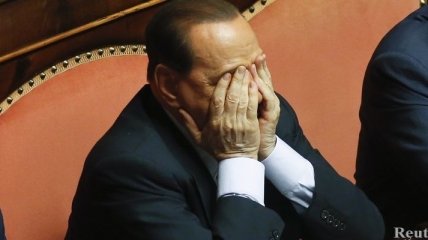 Трех сторонников Берлускони приговорили к тюрьме из-за молодых девиц