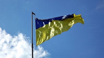 Государственный флаг Украины торжественно поднят в Минобороны  