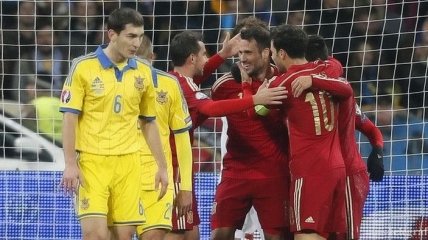 Украина проиграла Испании и сыграет в плей-офф отбора на Евро-2016