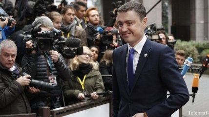 Правительство Эстонии ушло в отставку вслед за премьером