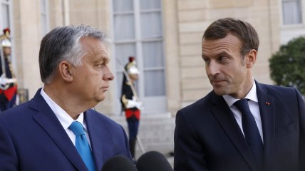 Віктор Орбан і Еммануель Макрон