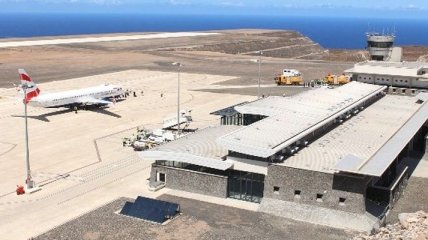 На остров Святой Елены запущен первый регулярный авиарейс