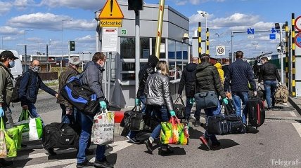 Шмыгаль о запрете на выезд из Украины: Это фейк и ложь